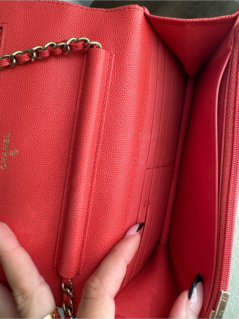 Chanel WOC - Picture 7 of 12